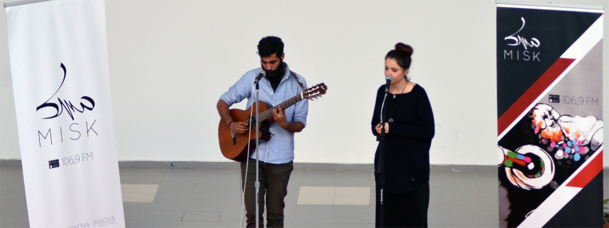 Ÿuma à Esprit, une belle rencontre entre le duo et le jeune public de l'école